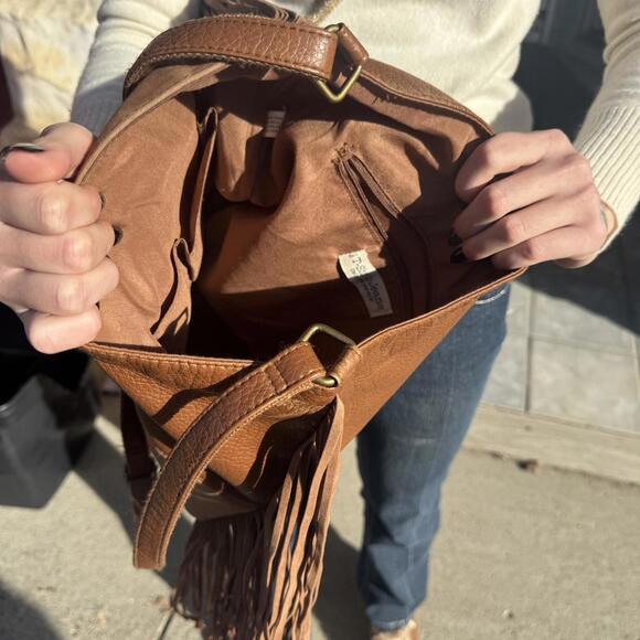 Y2K Brown Leather Fringe Crossbody Bag T-Shirt & Jeans Boho Western - Picture 3 of 4